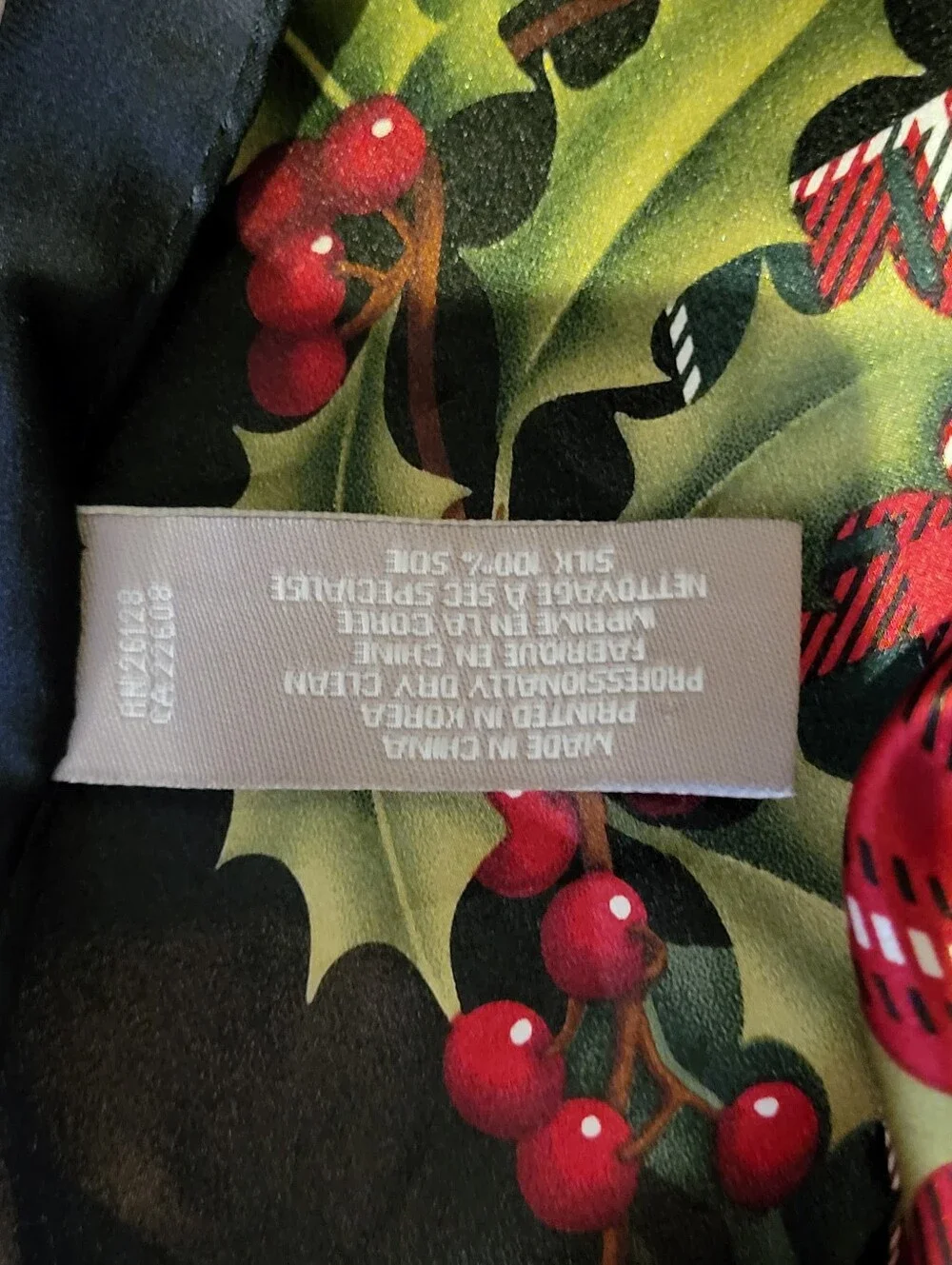 Echo Vtg 80s Red/Black/Green Silk Holiday Plaid Scarf 21